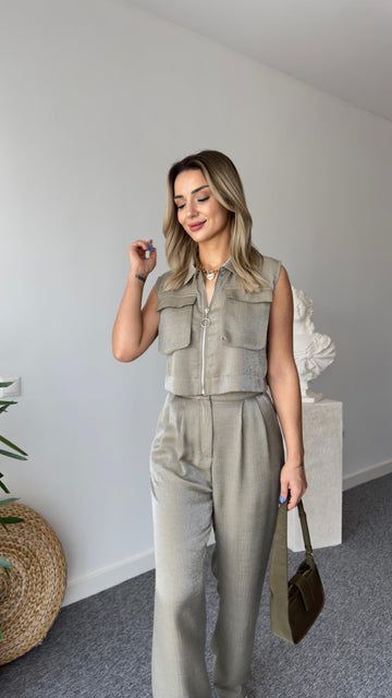 Gjen Zippered Khaki Two Piece Suit