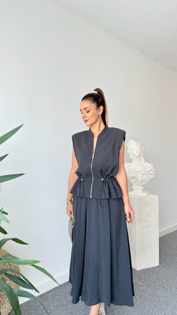 Quen Stone Detailed Tencel Skirt Suit