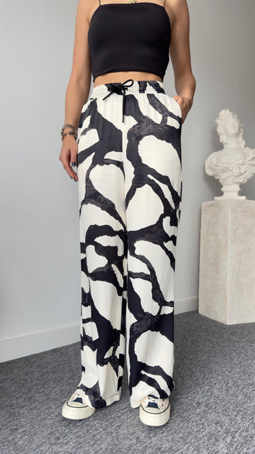 Nire Brand Model Patterned Trousers