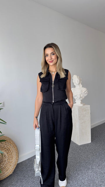 Gjen Zippered Black Two Piece Suit