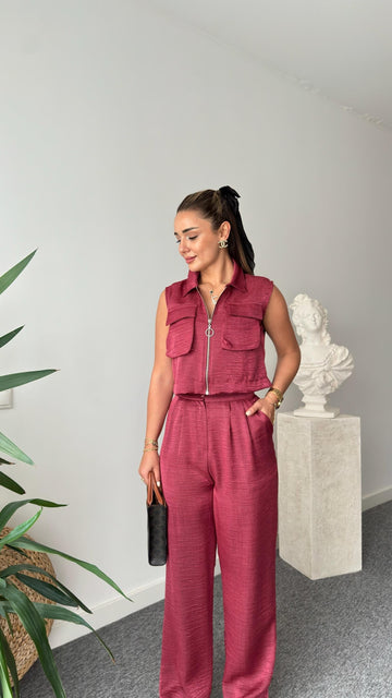 Gjen Zippered Burgundy Two-Piece Suit