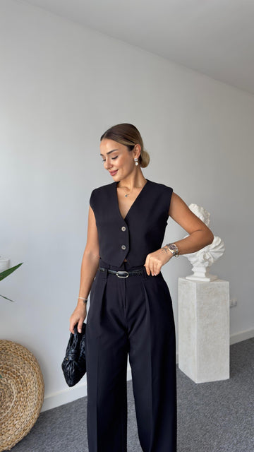 Alexa Buttoned Black Vest