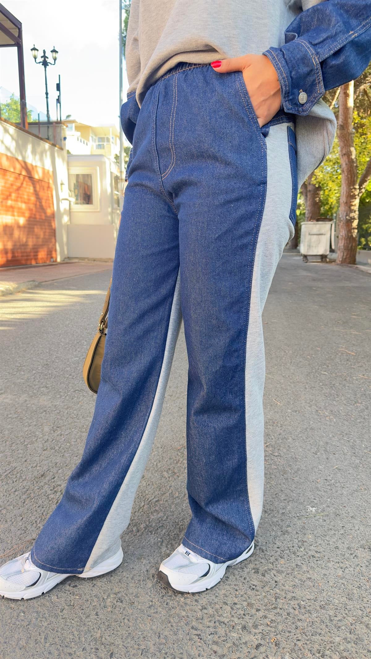 Zra Model Tracksuit with Jean Details