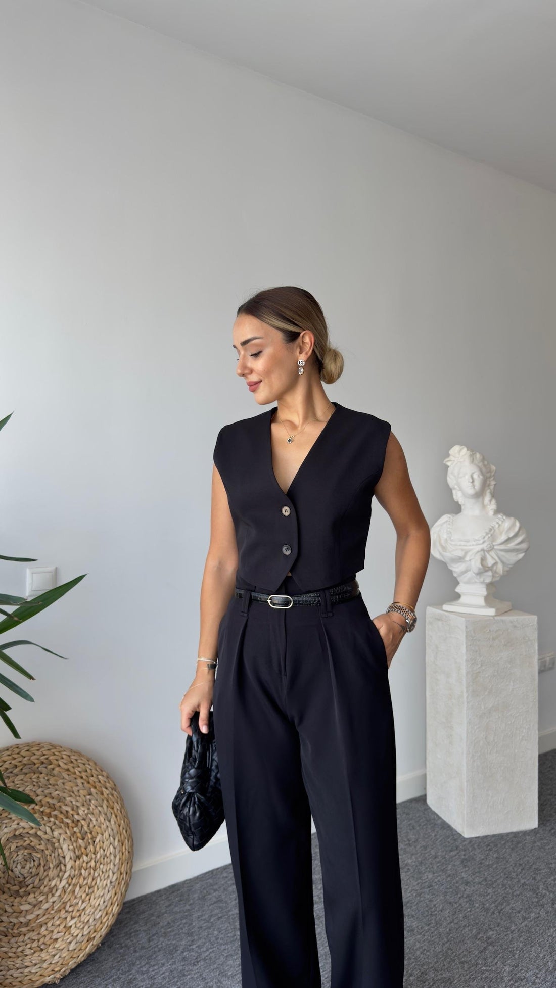 Alexa Buttoned Black Vest