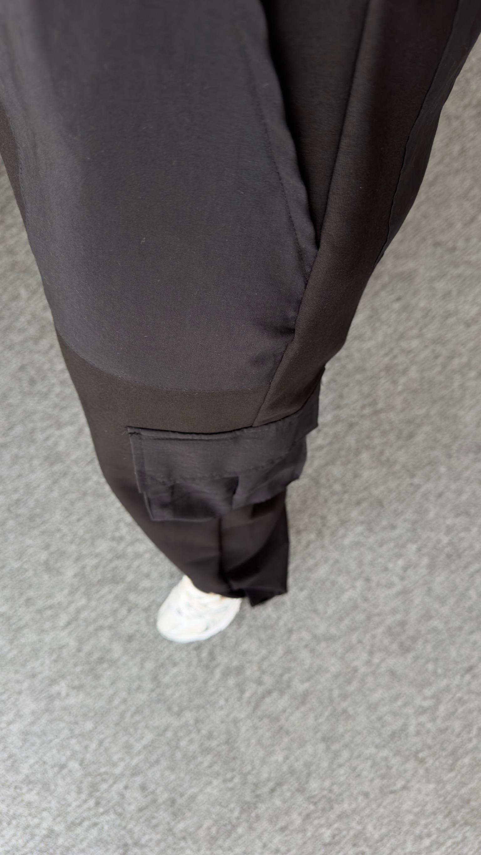Sante Cargo Pocket Detailed Black Sweatpants