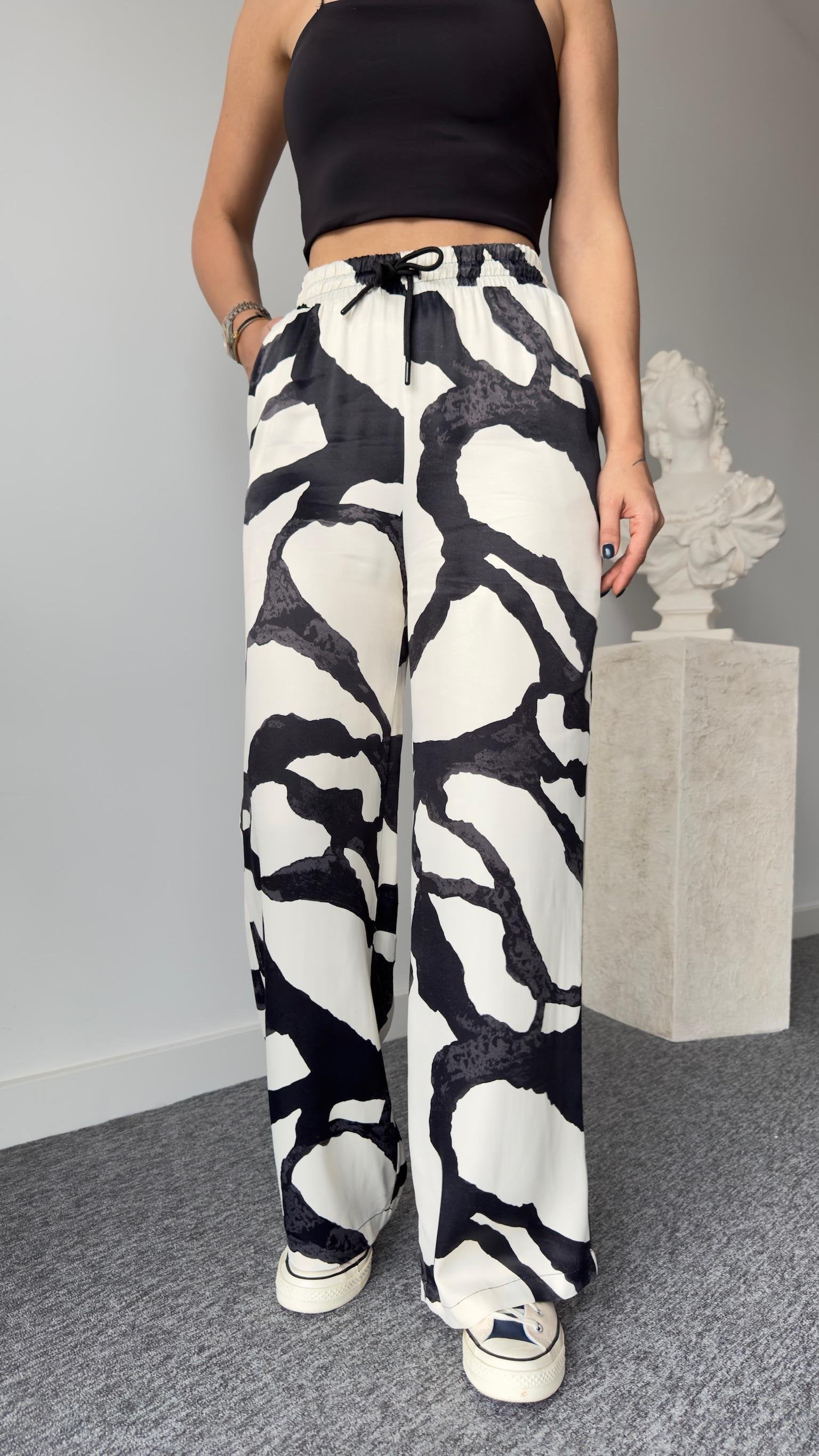 Nire Brand Model Patterned Trousers