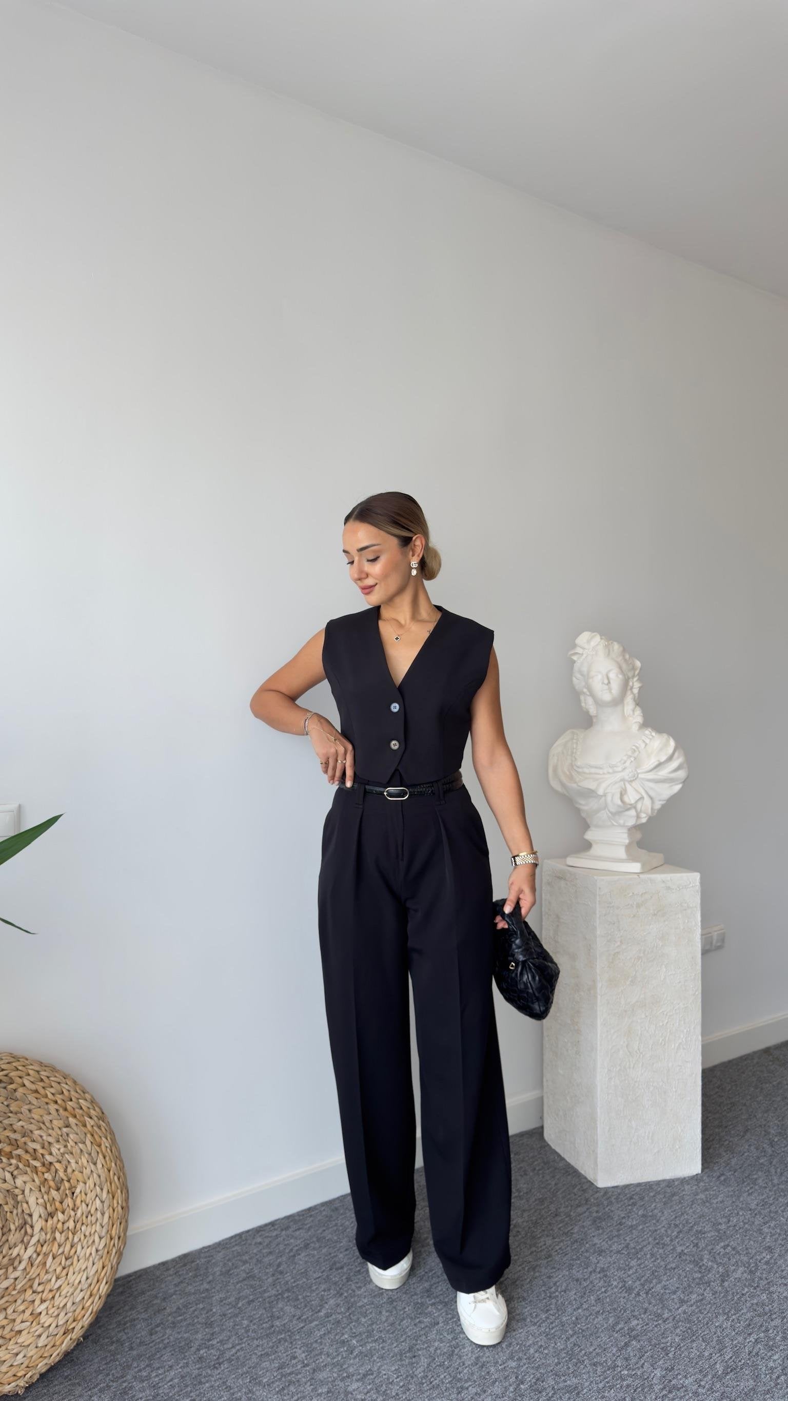 Alexa Buttoned Black Vest