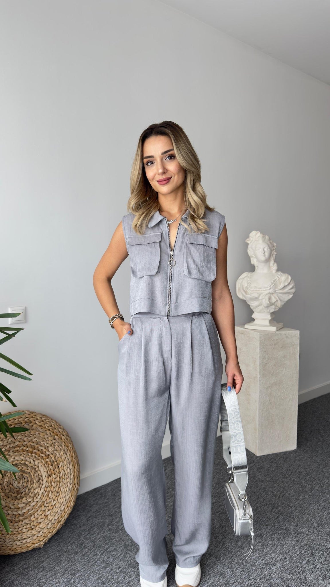 Gjen Zippered Gray Two-Piece Suit