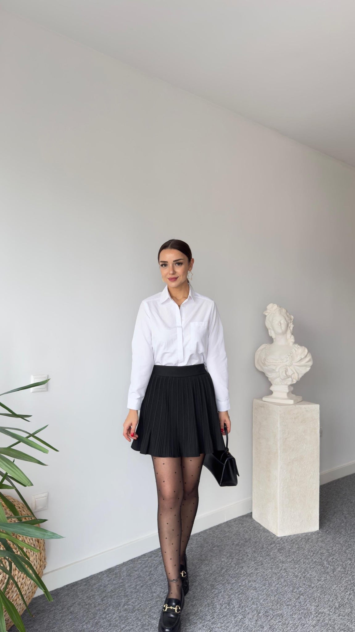 Motta Black Pleated Short Skirt