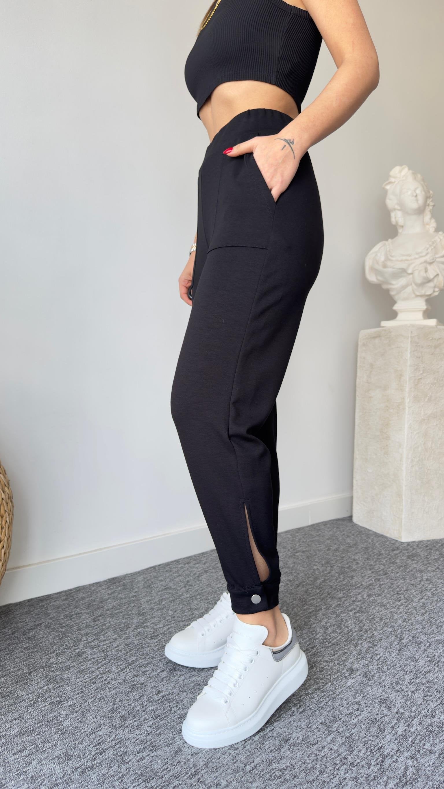 Oys Buttoned Black Modal Sweatpants