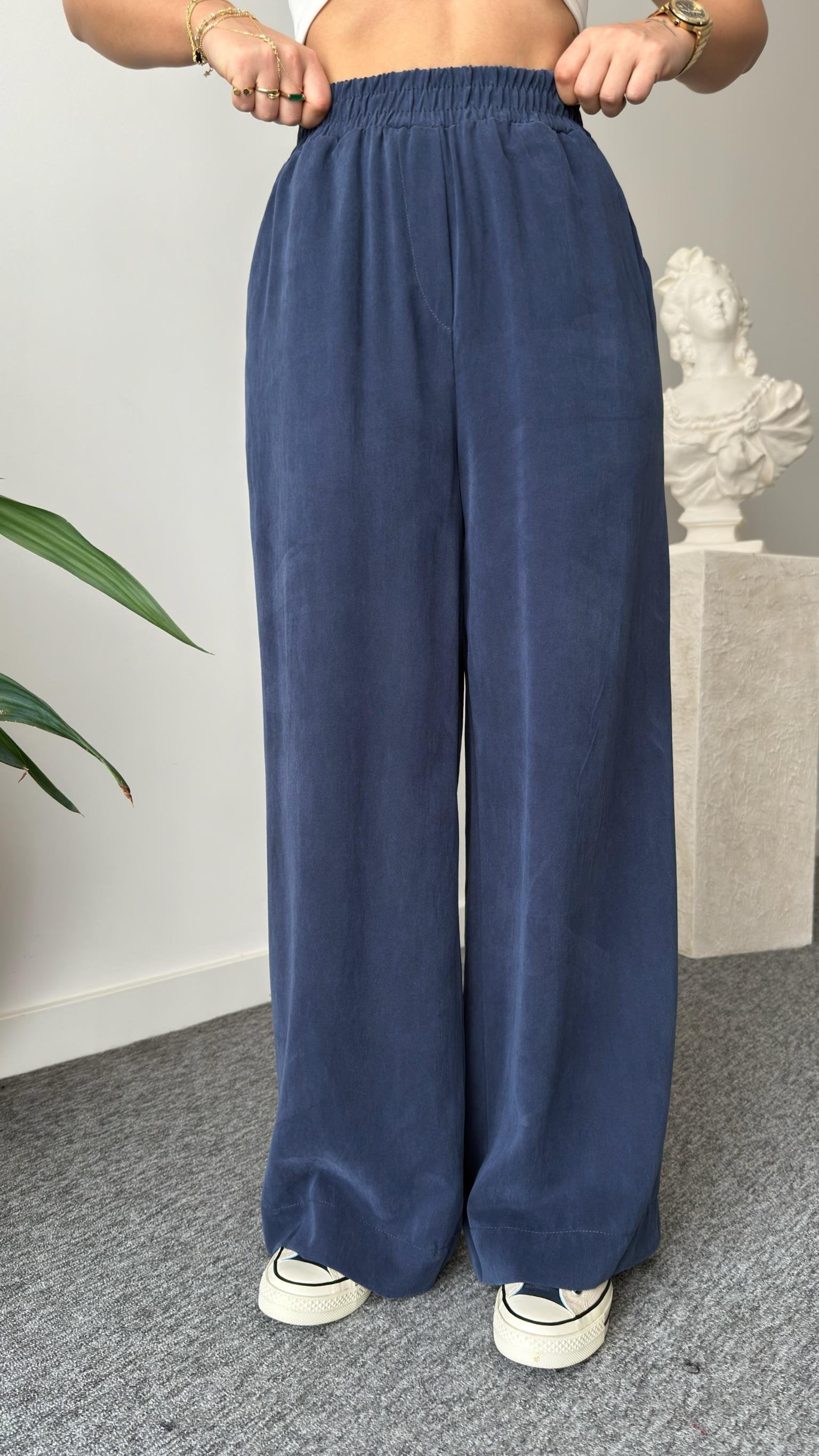 Navy Blue Neva Waist Pleated Tencel Suit