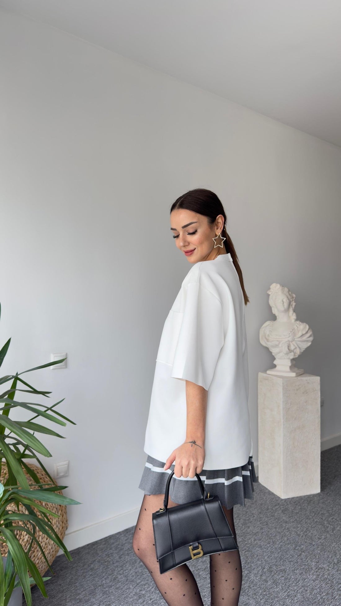 Back Zippered Zra Model Padded White Blouse