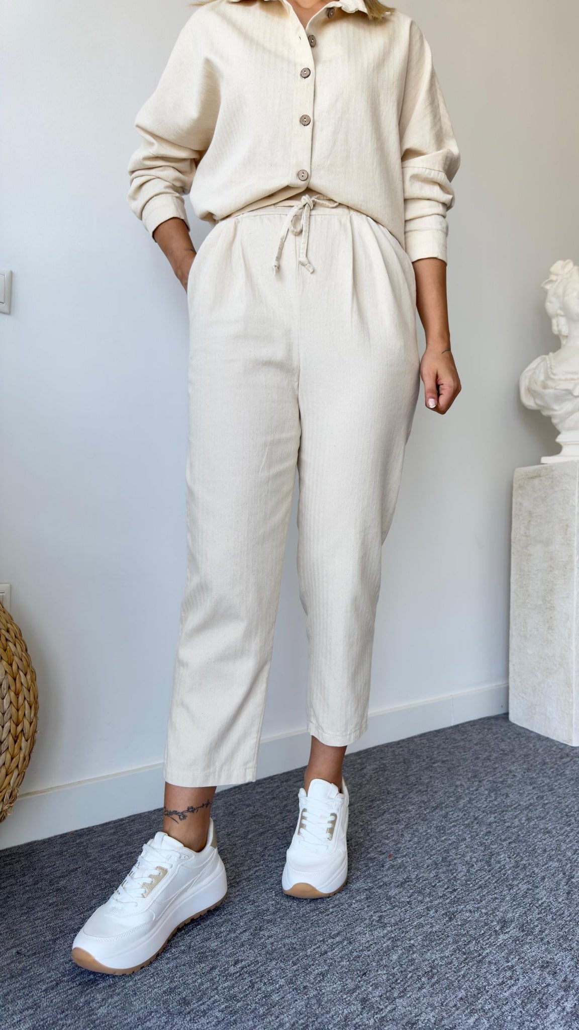 Ventu Elastic Waist Linen Trousers