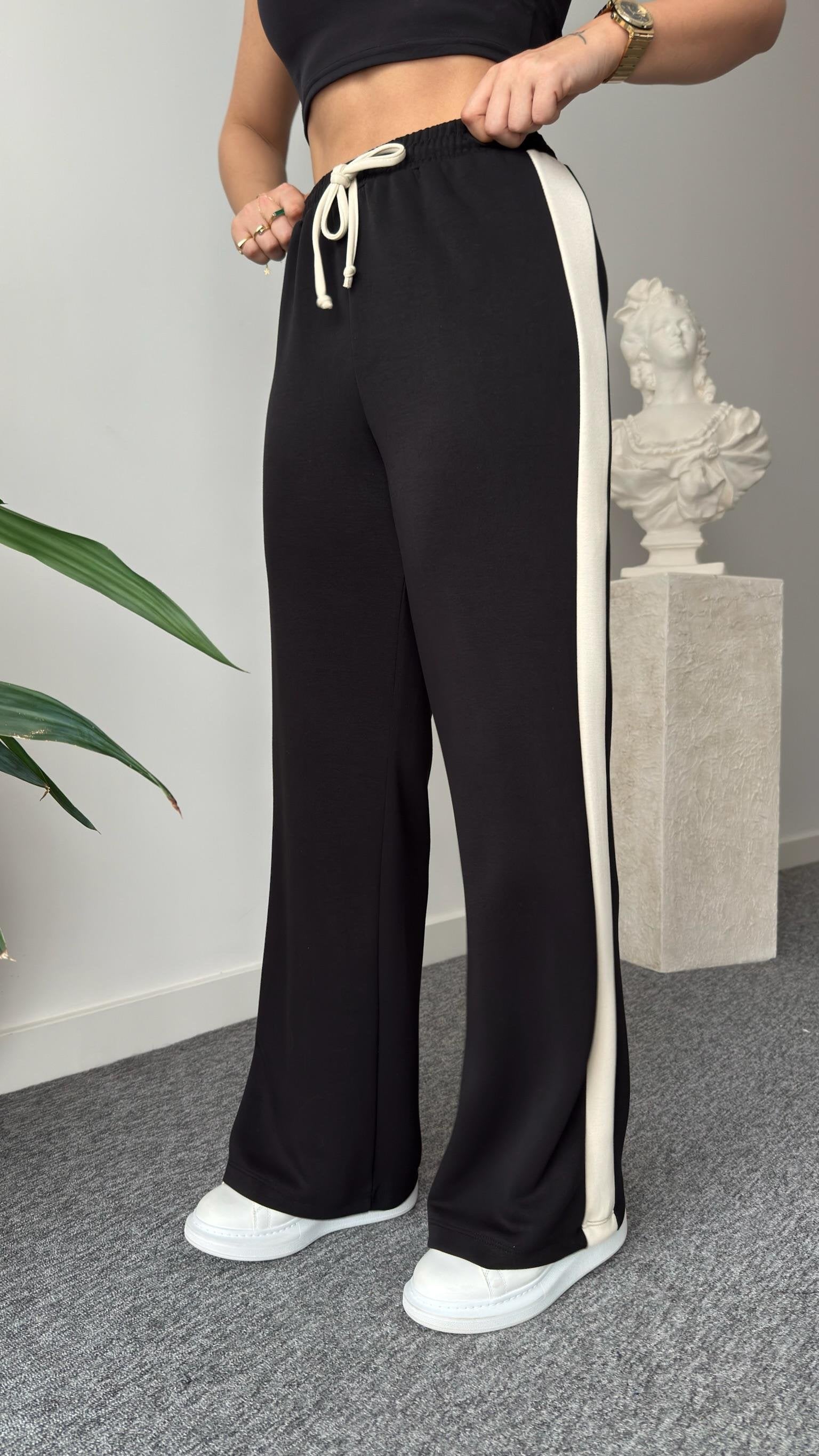 Pavel Short Sleeve Garnished Modal Suit