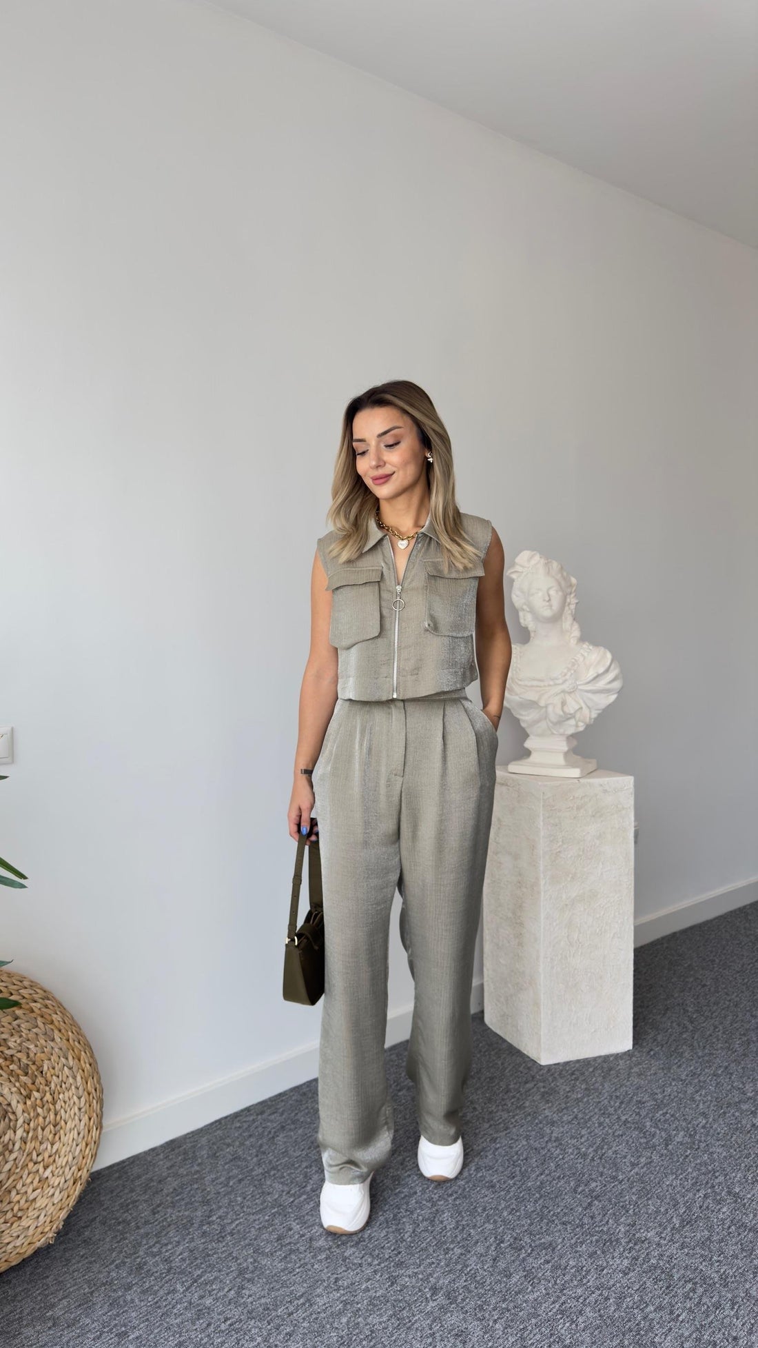 Gjen Zippered Khaki Two Piece Suit