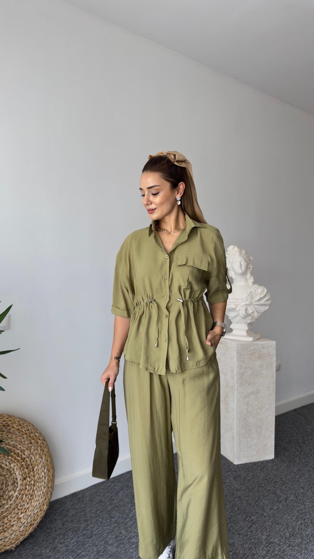 Ques Green Waist Pleated Two Piece Set