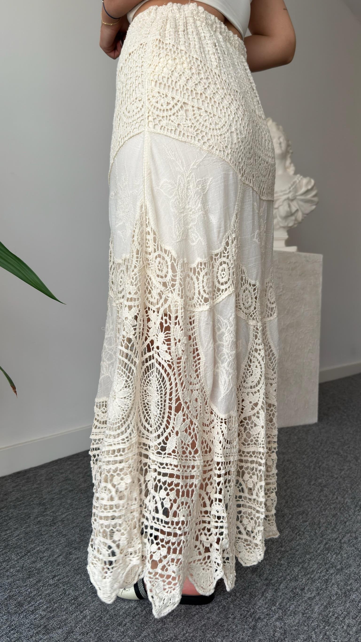 Juel Cream Elastic Waist Lace Skirt