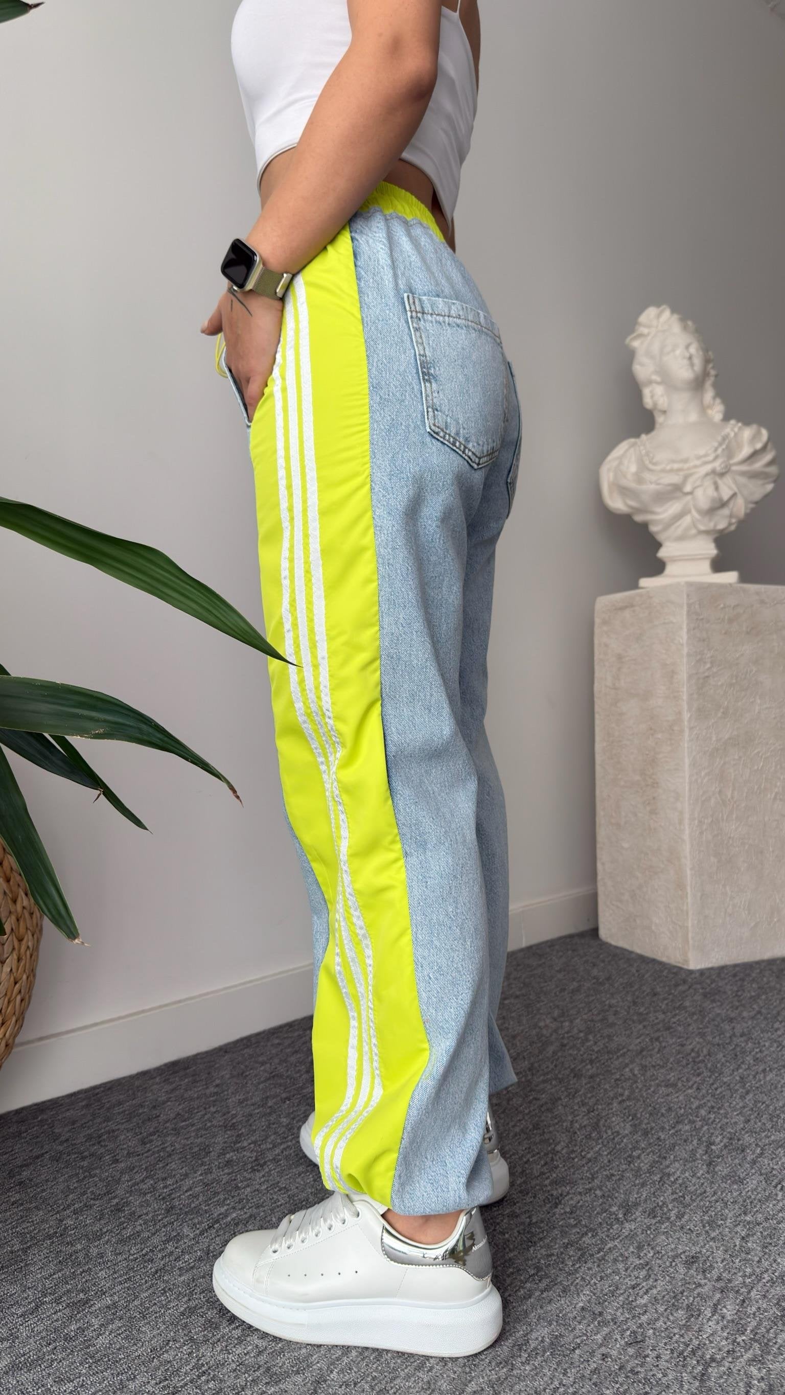 Breet Pink Color Transitional Design Jean Suit