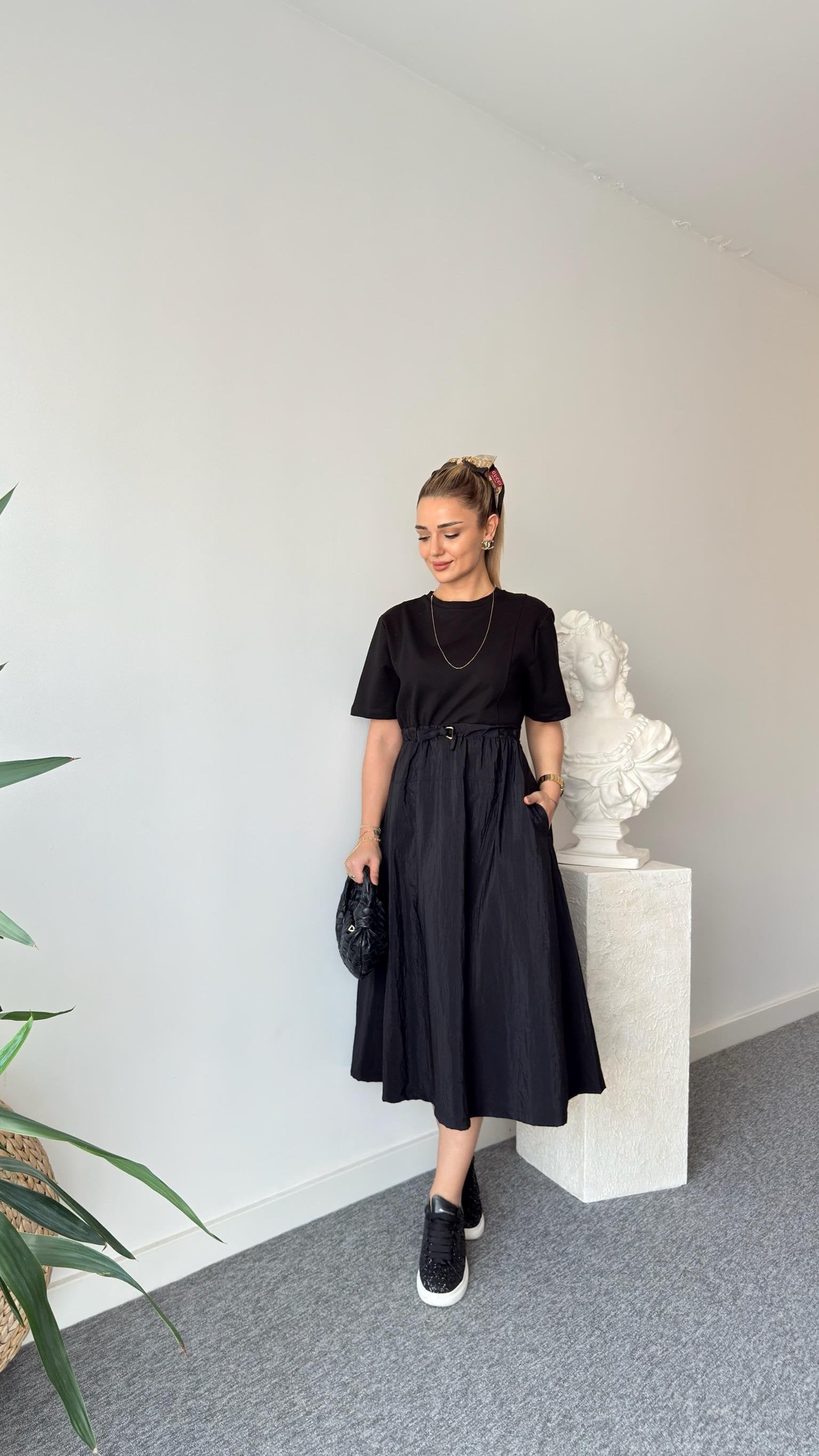 Entra Original Model Black Dress