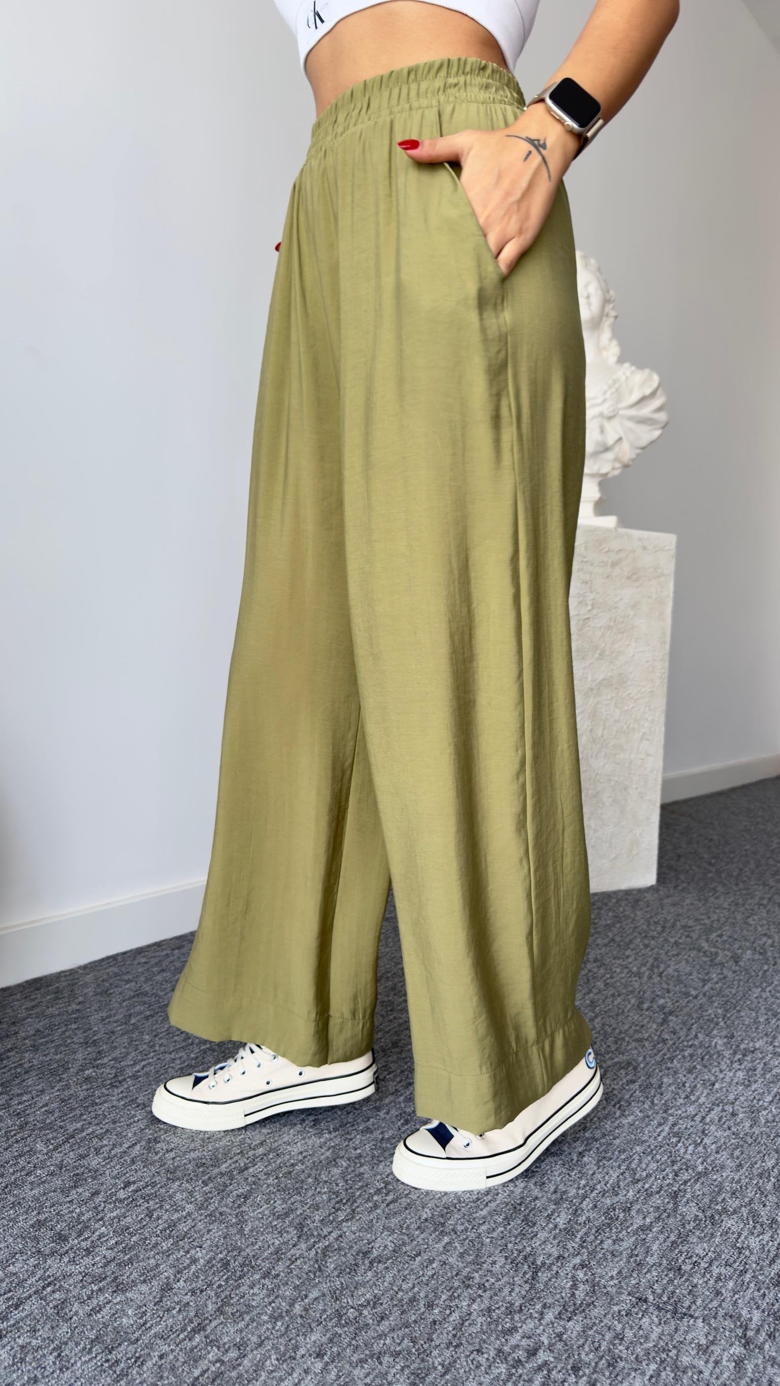 Ques Green Waist Pleated Two Piece Set