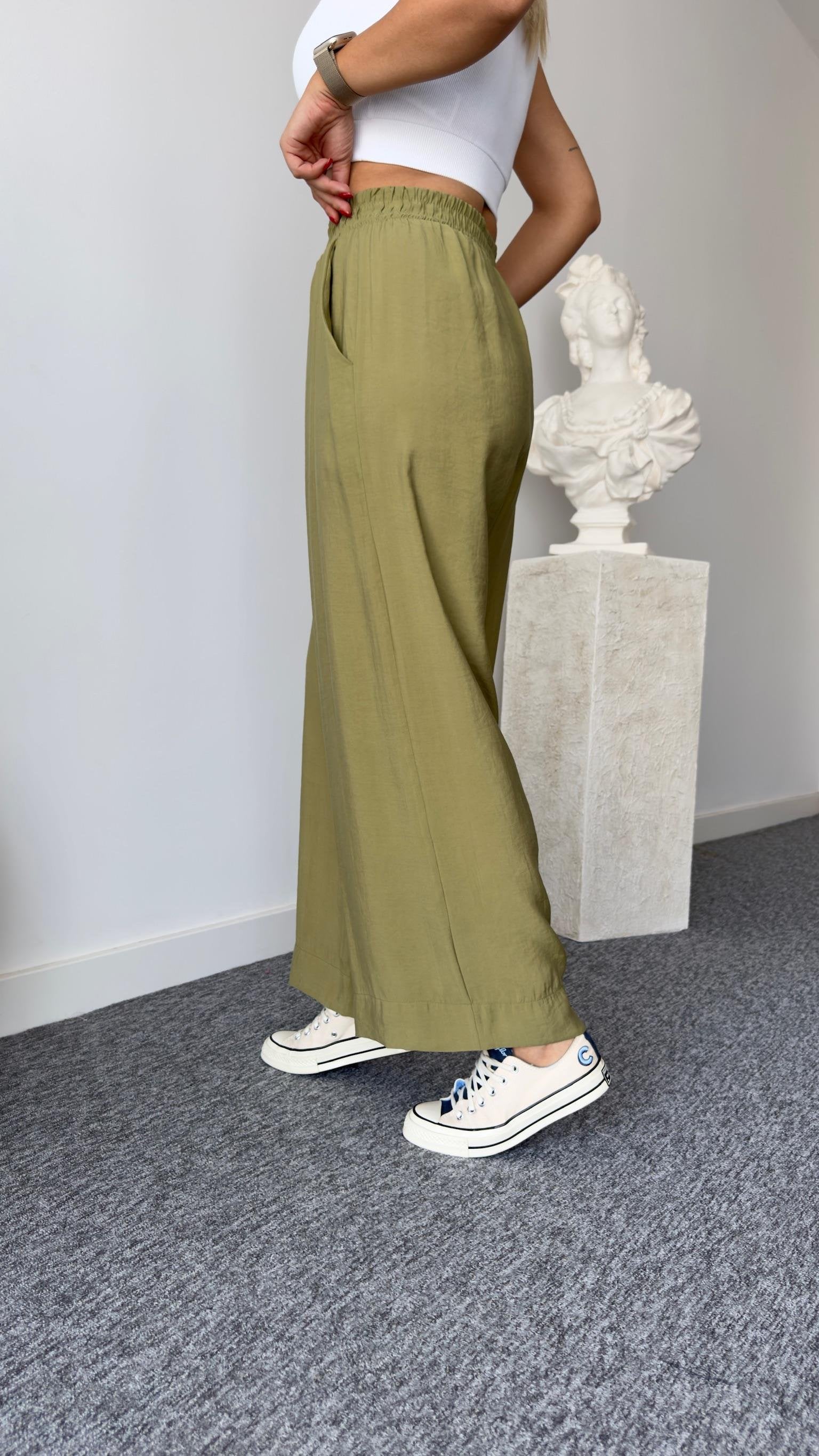 Ques Green Waist Pleated Two Piece Set