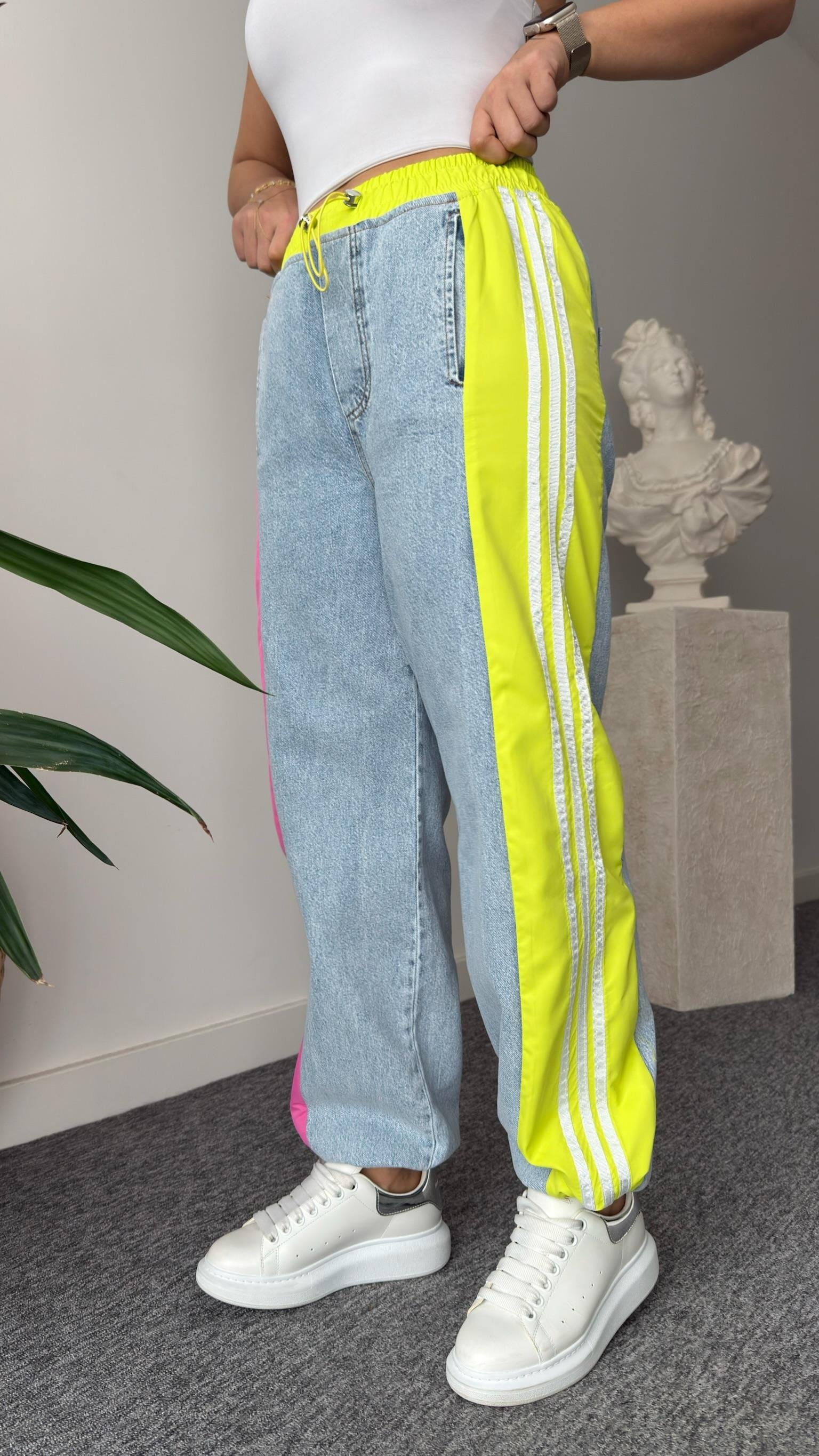 Breet Pink Color Transitional Design Jean Suit