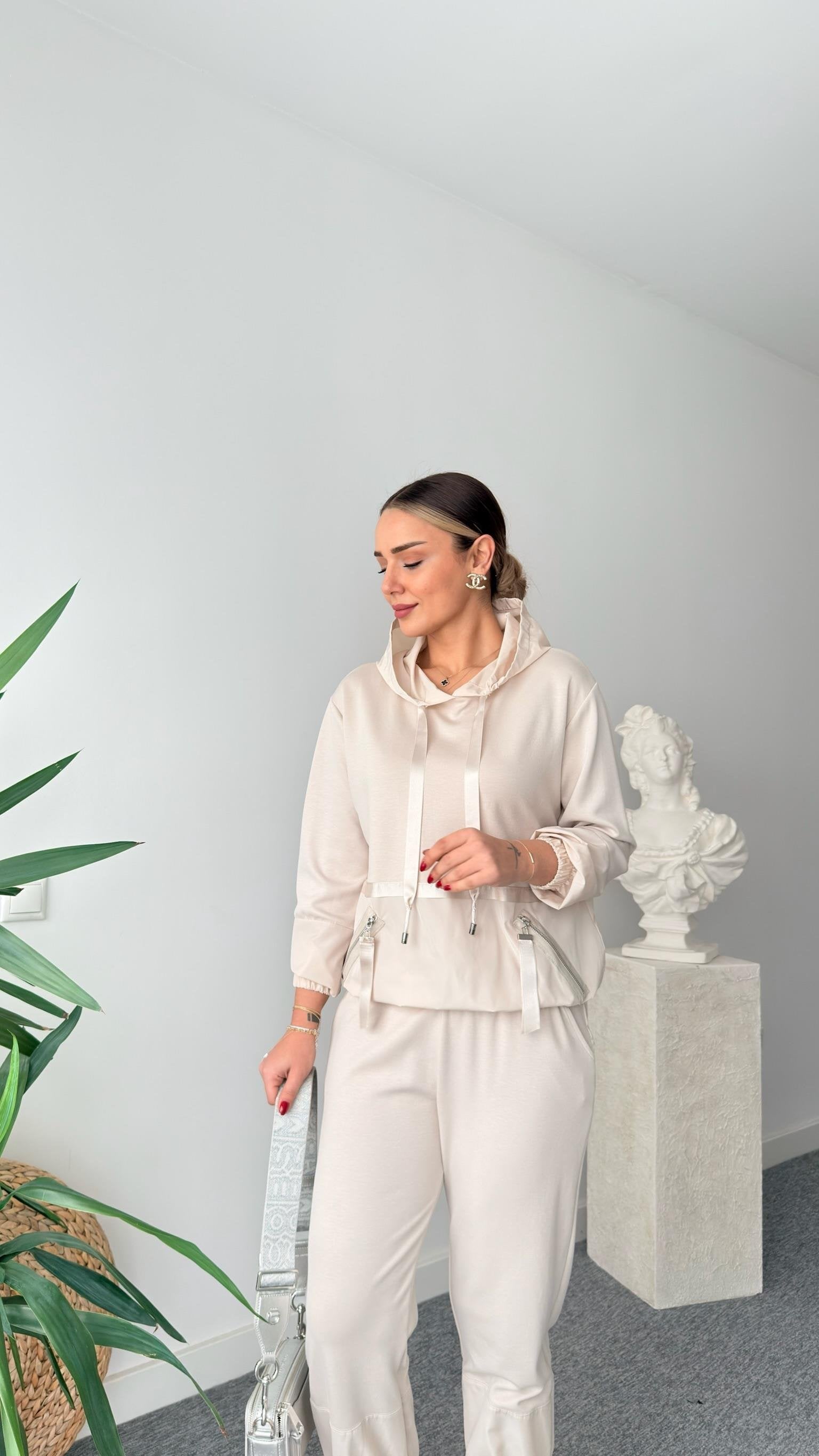 Beige Parachute Detailed Design Suit