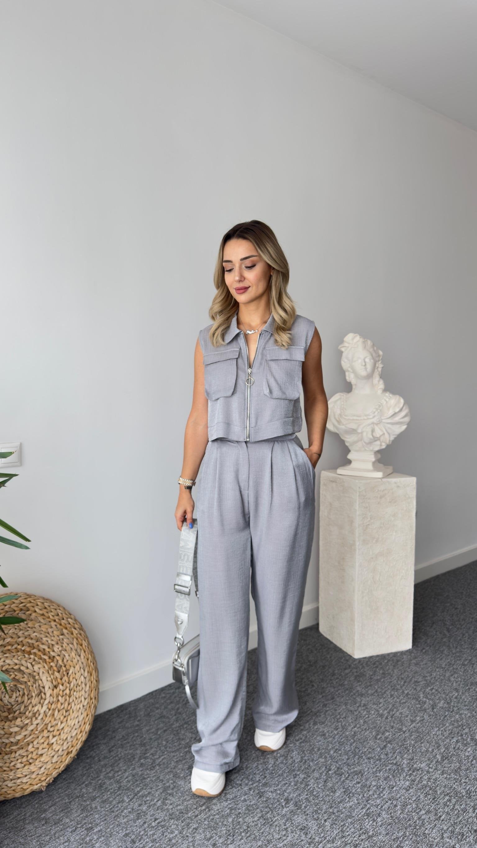 Gjen Zippered Gray Two-Piece Suit