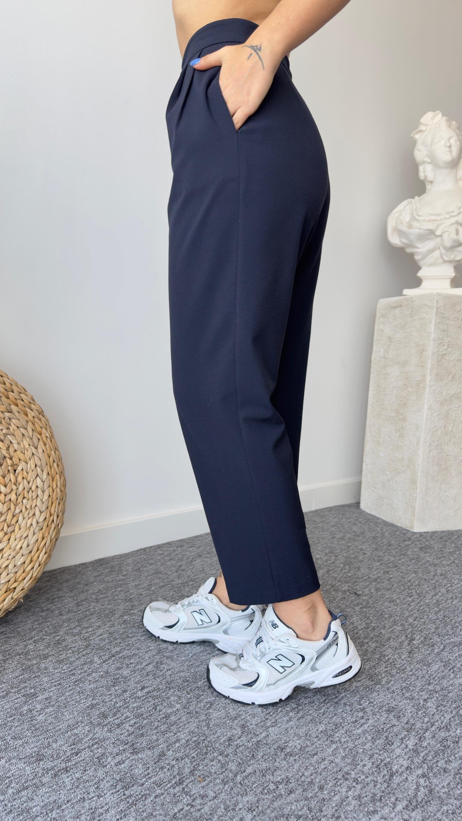 Ena Navy Blue Vest Suit