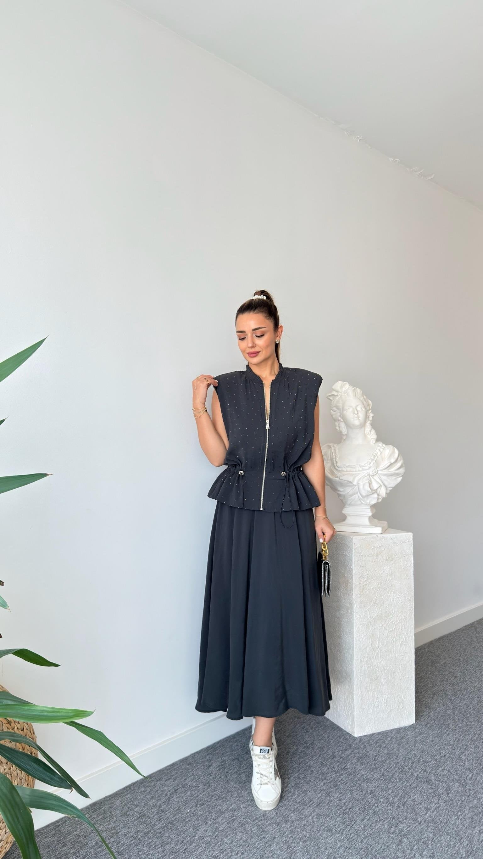 Quen Stone Detailed Tencel Skirt Suit
