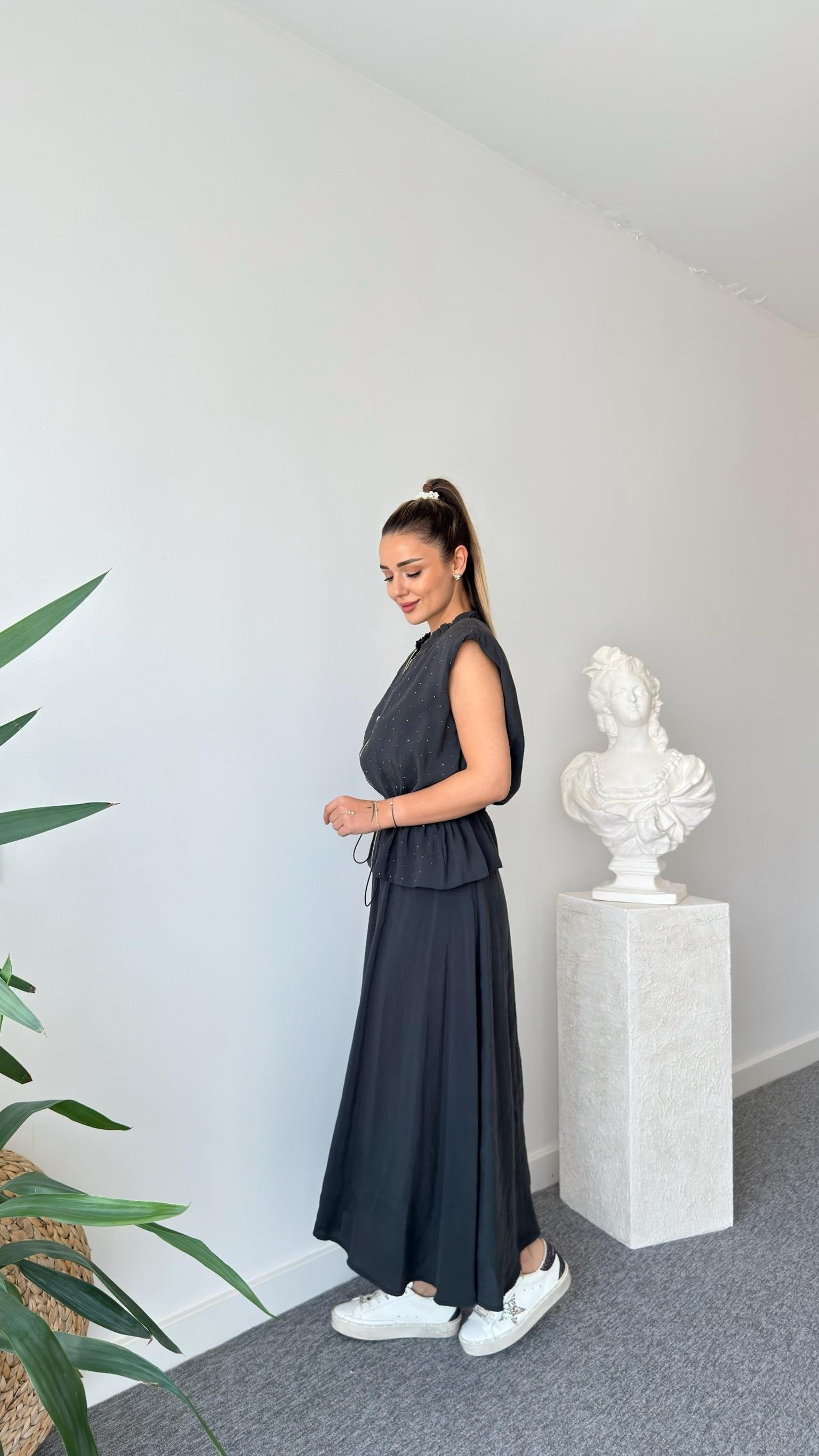 Quen Stone Detailed Tencel Skirt Suit