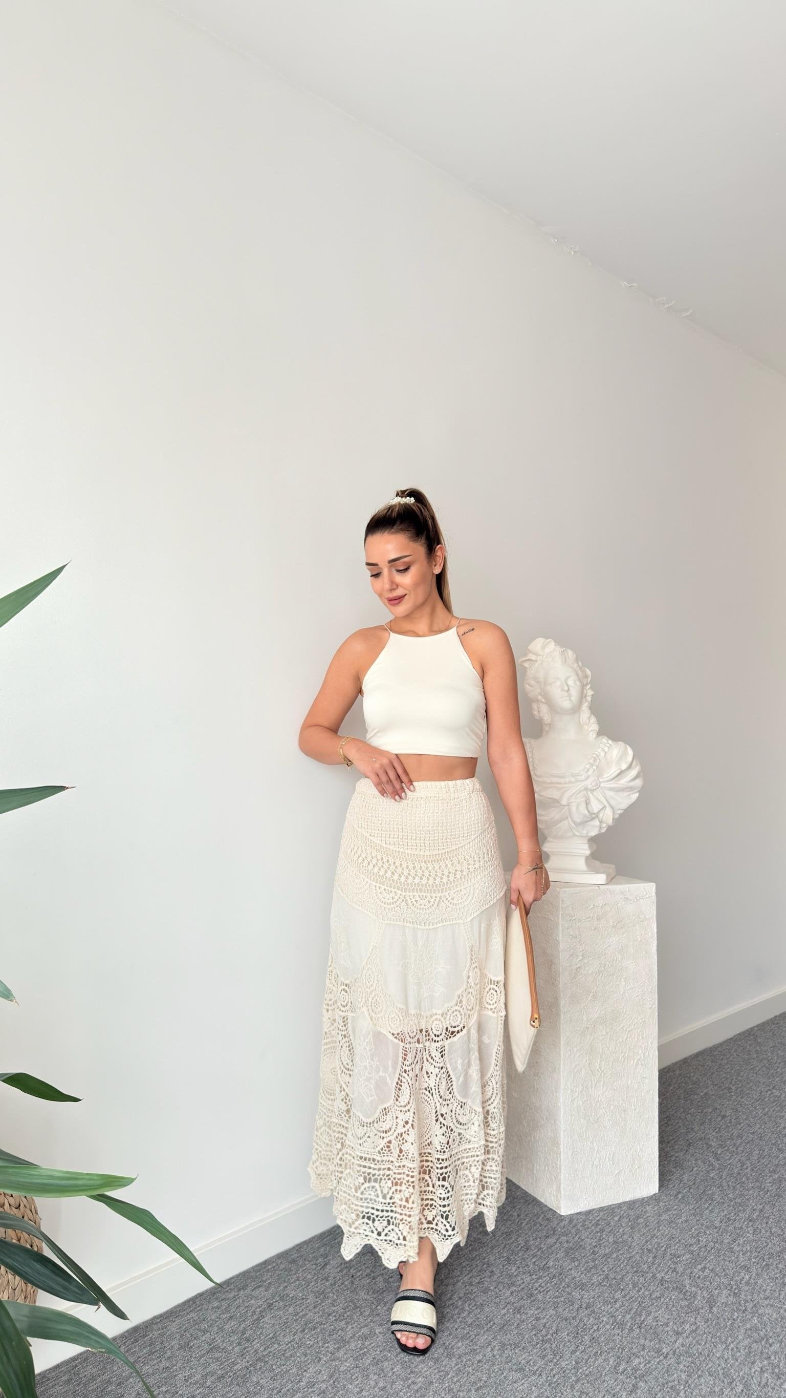 Juel Cream Elastic Waist Lace Skirt