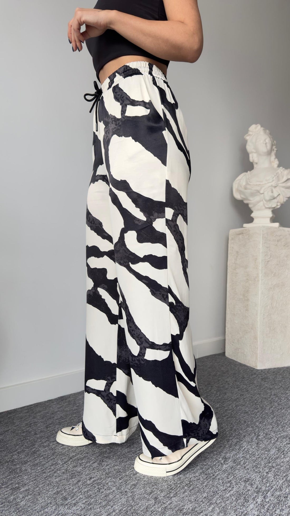 Nire Brand Model Patterned Trousers