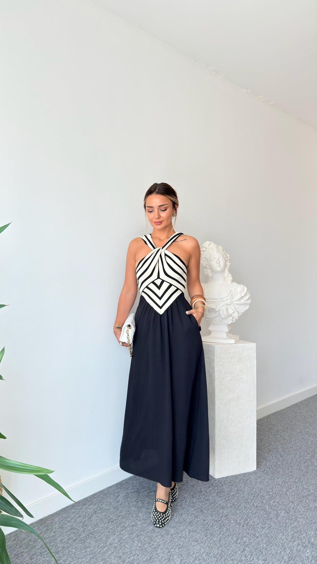 Black Cross Detailed Knitted Garnish Dress