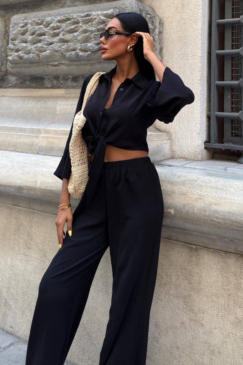 Ayrobin Suit with Tied Shirt and Slit Trousers Black