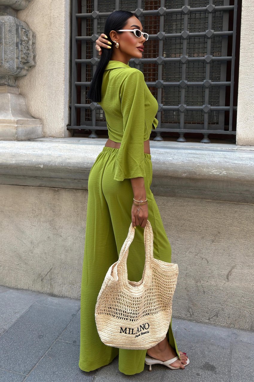 Ayrobin Suit with Tied Shirt and Slit Trousers Green