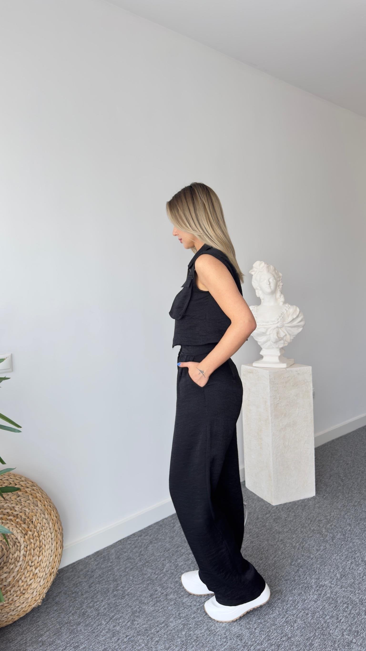 Gjen Zippered Black Two Piece Suit