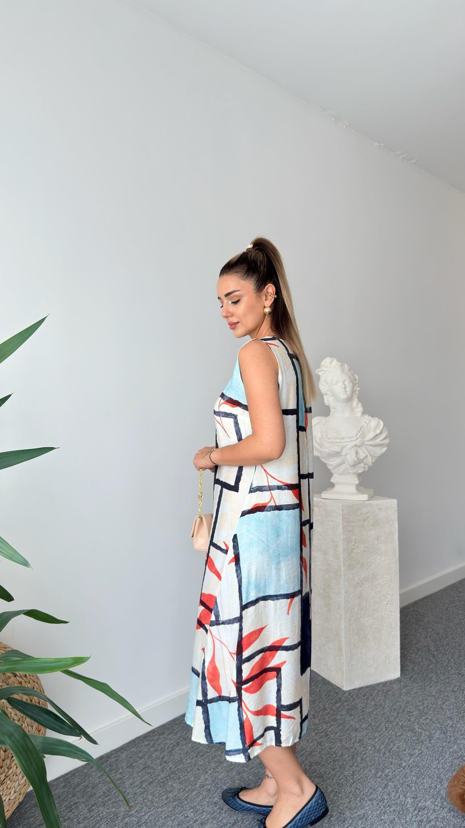 Este Mixed Pattern Sleeveless Dress
