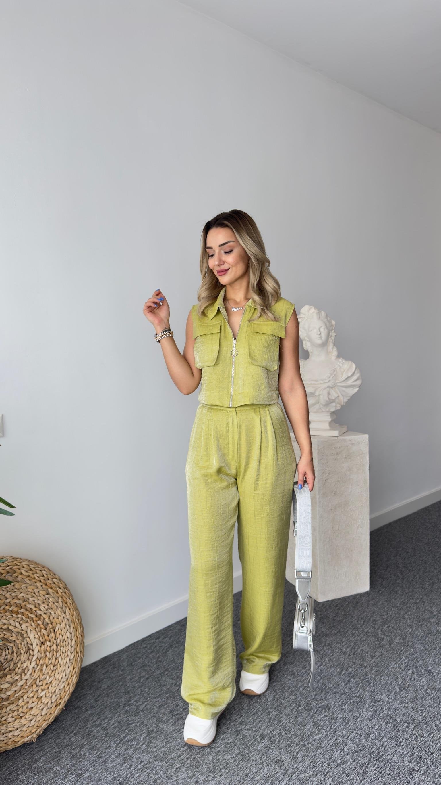 Gjen Zippered Olive Two Piece Suit