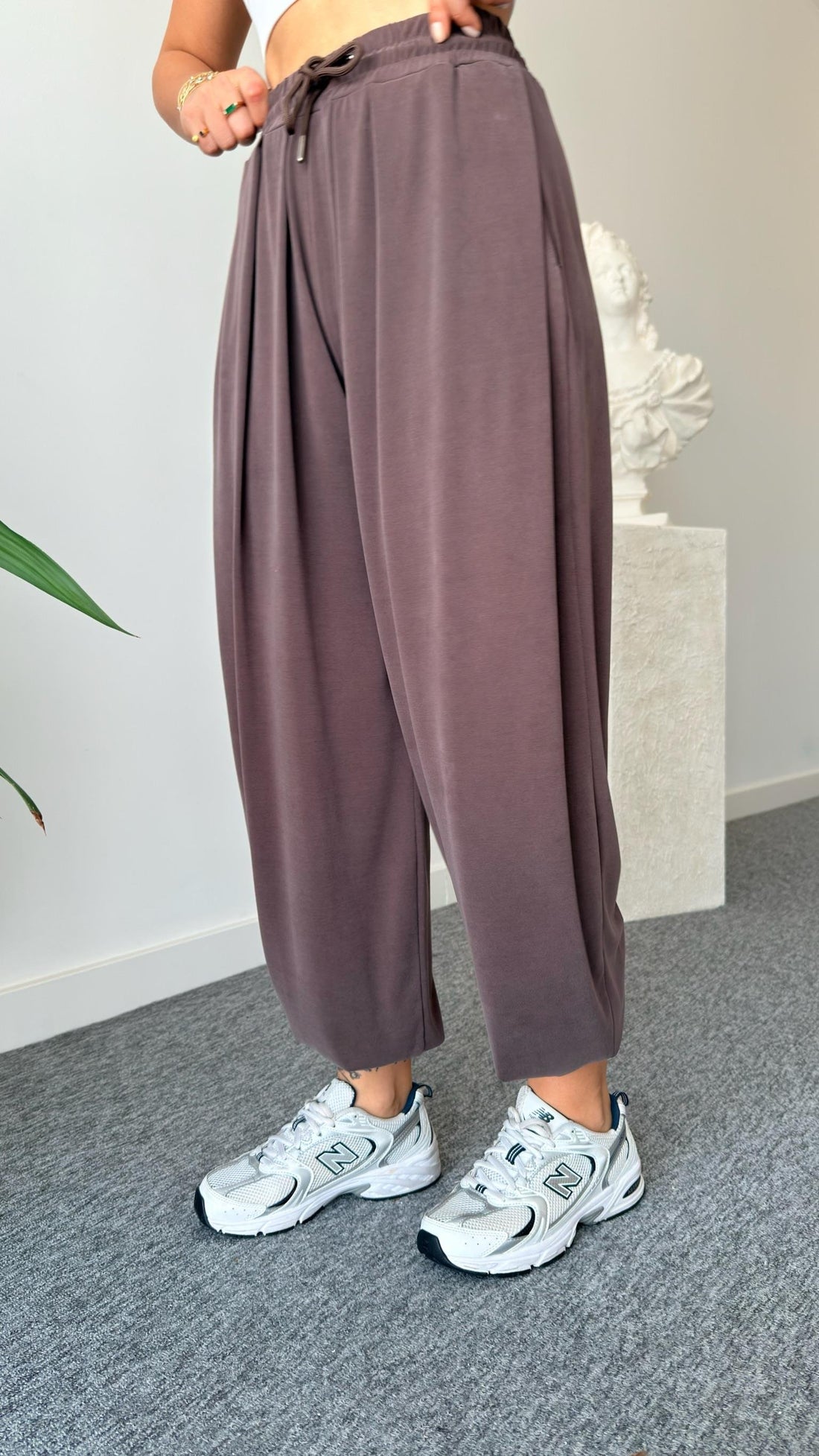 Brown Pleated Detailed Oys Trousers