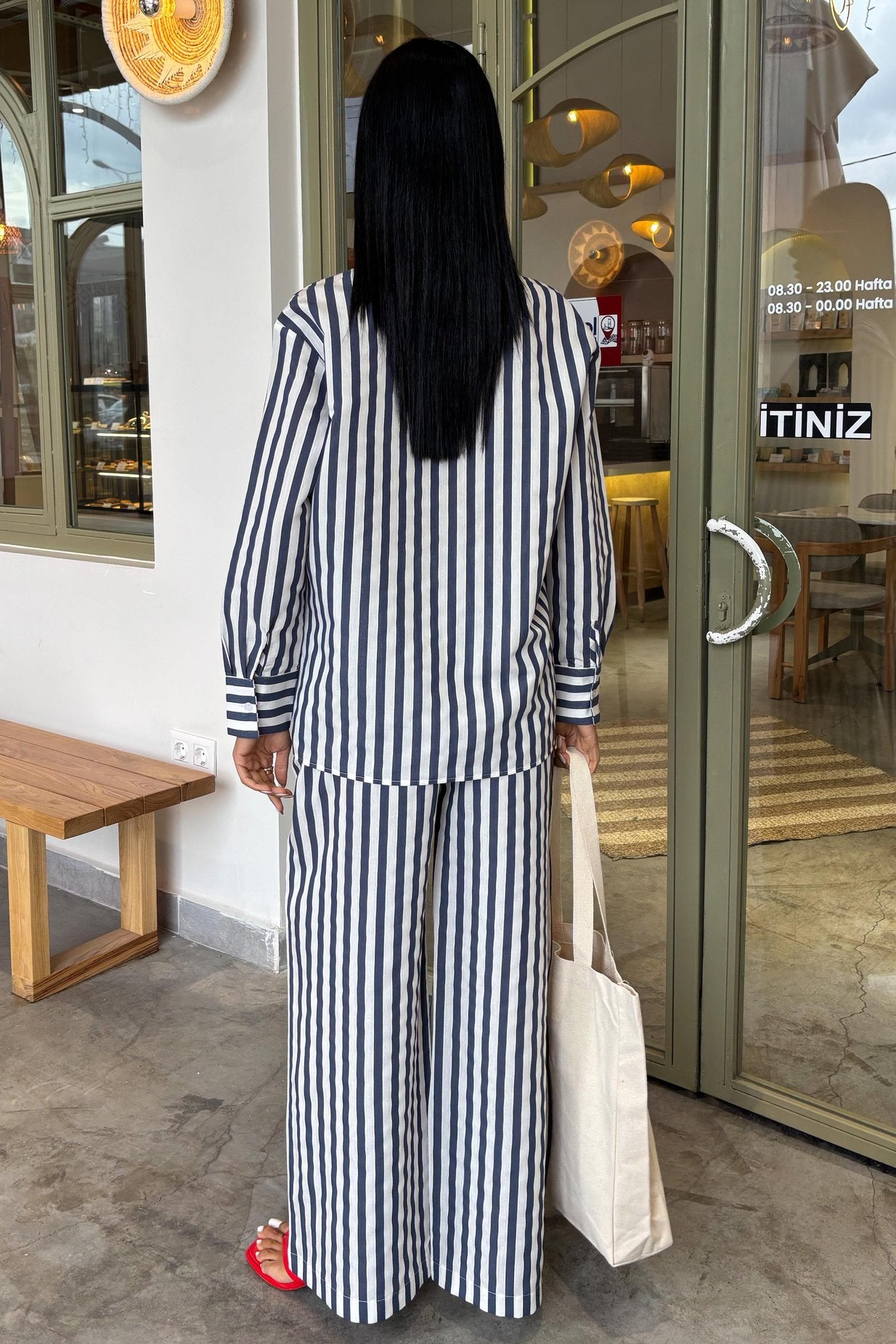 Casual Striped Suit with Pocket Detail Black