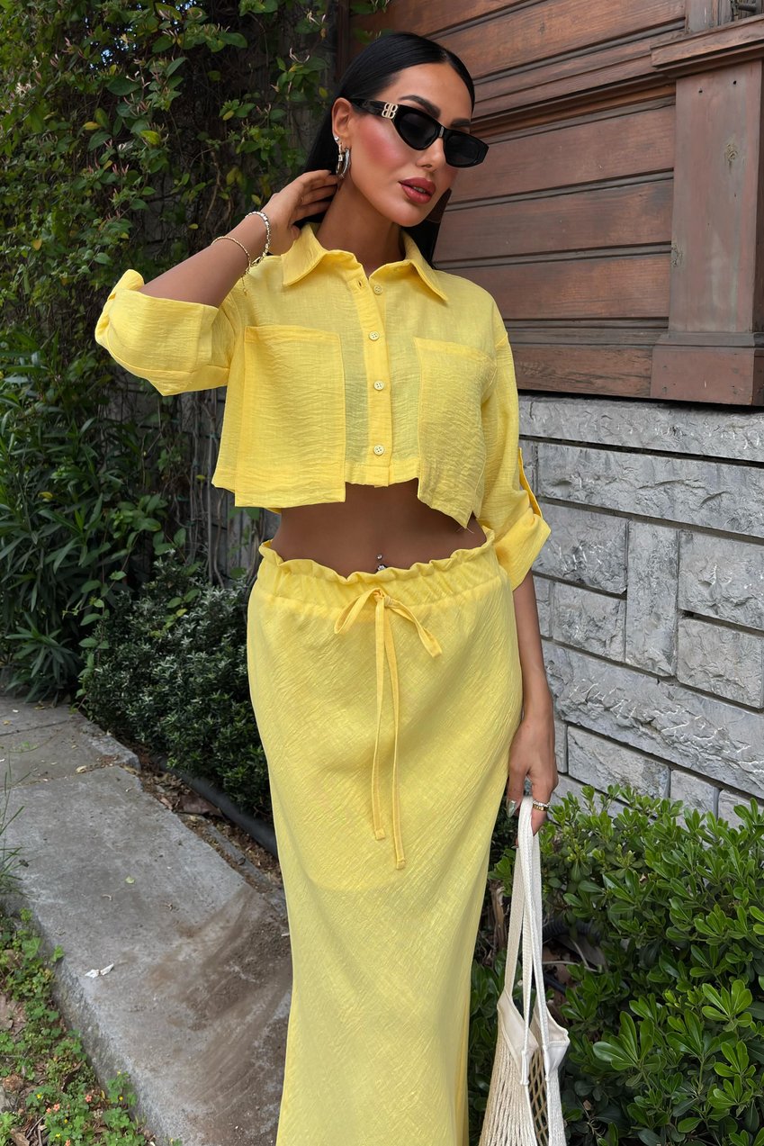 Crop Shirt and Pleated Skirt Design Suit yellow