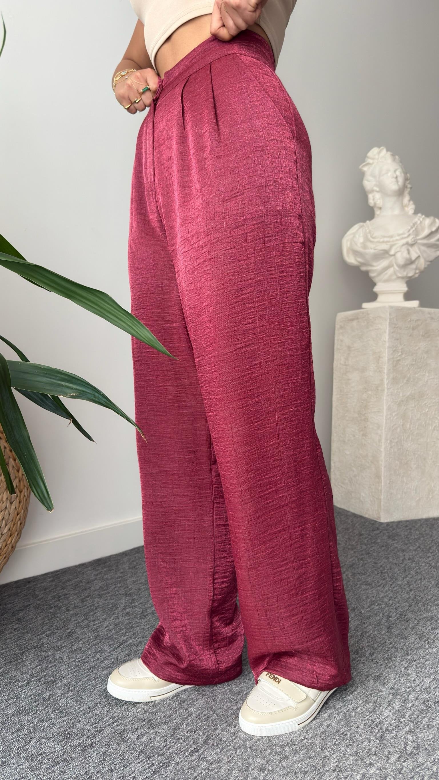 Gjen Zippered Burgundy Two-Piece Suit