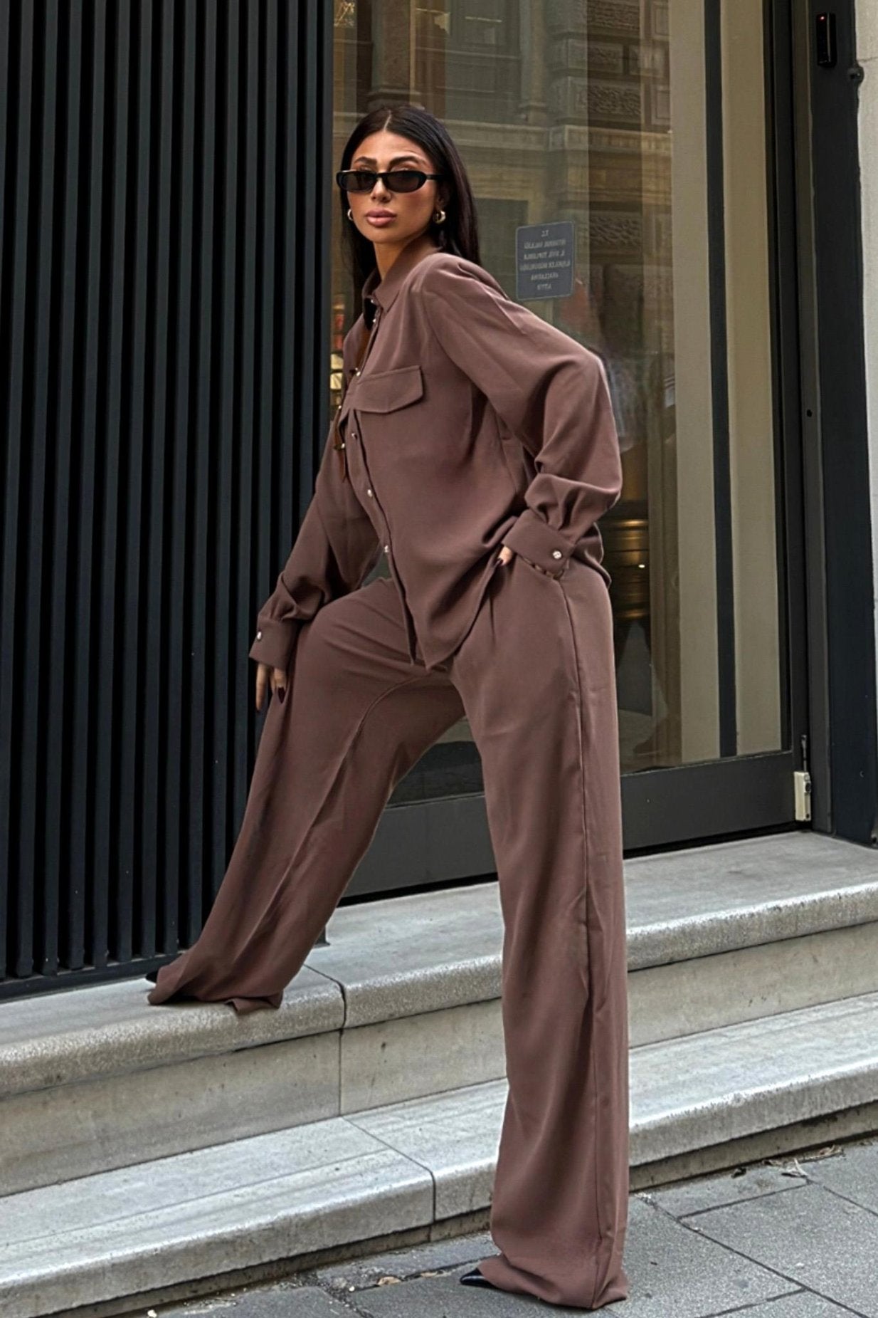 Flowy Classic Suit Brown