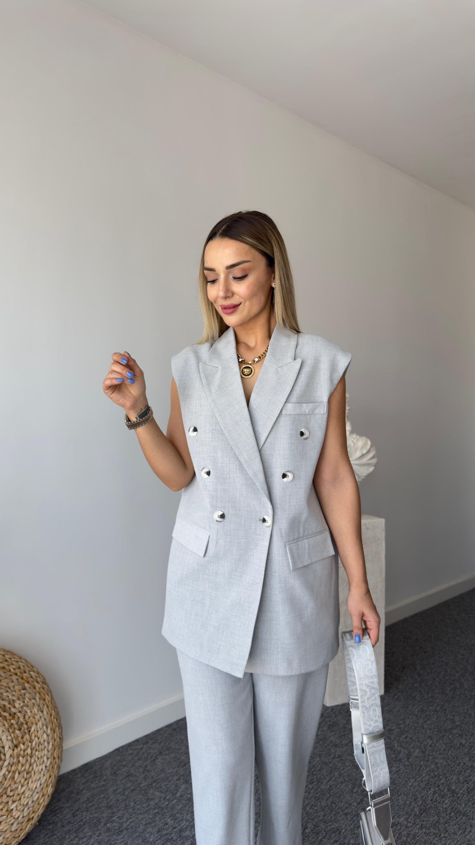 Ena Gray Vest Suit