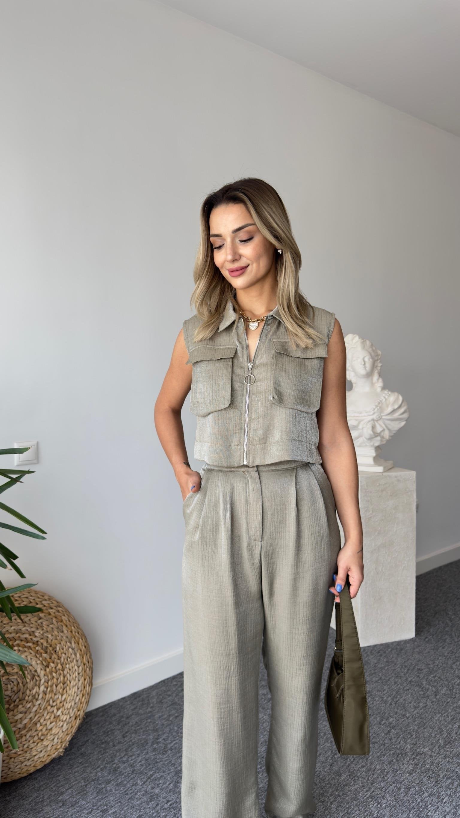 Gjen Zippered Khaki Two Piece Suit