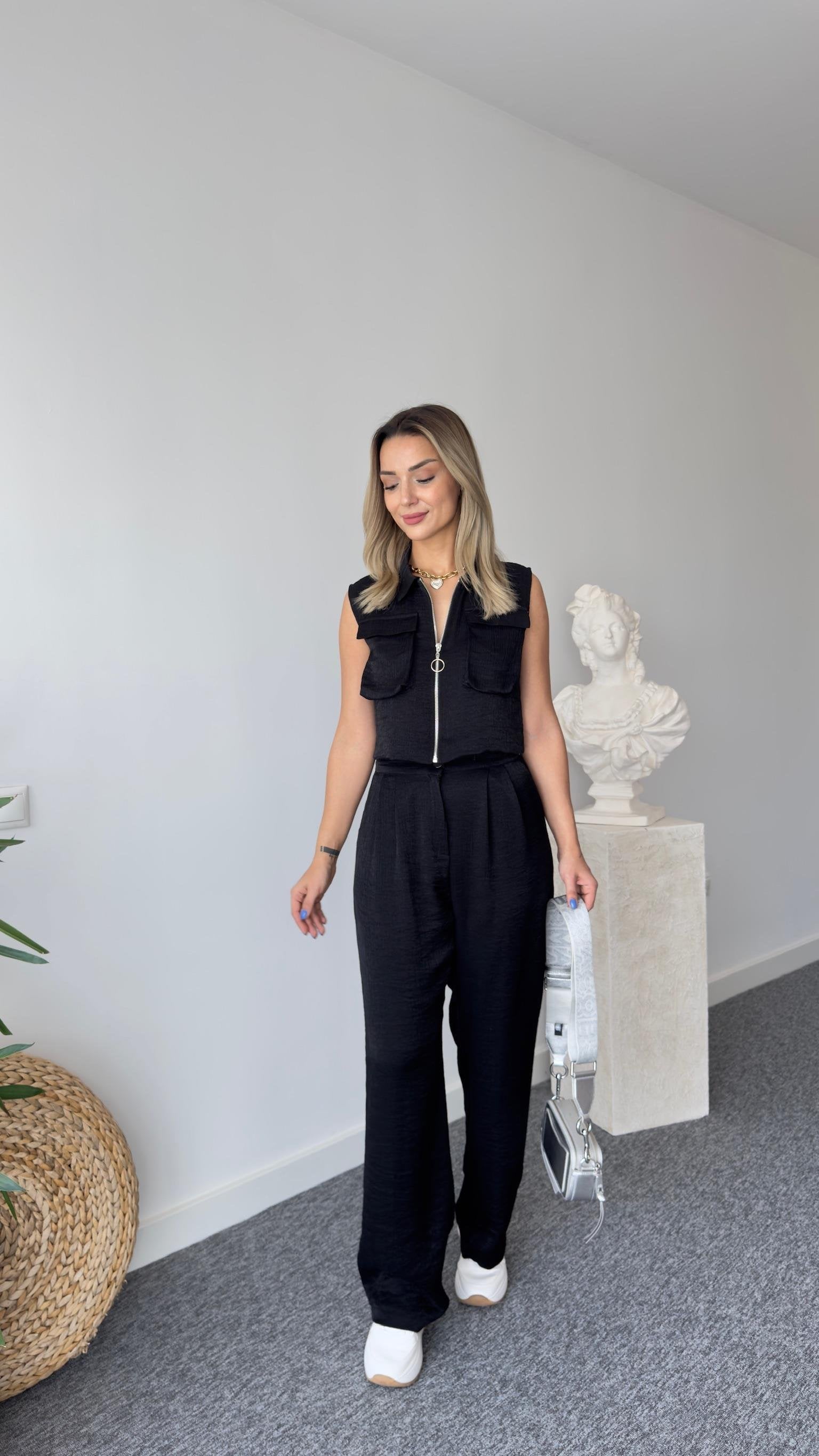 Gjen Zippered Black Two Piece Suit