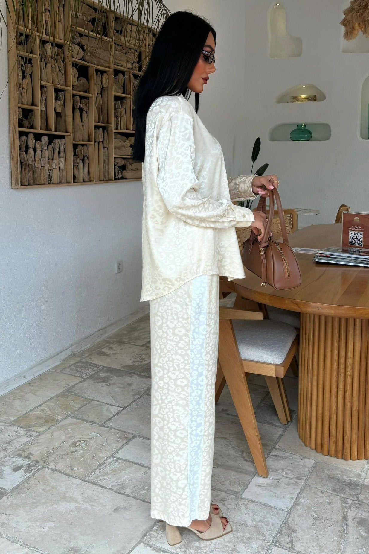 Garni Detail Jacquard Satin Suit White