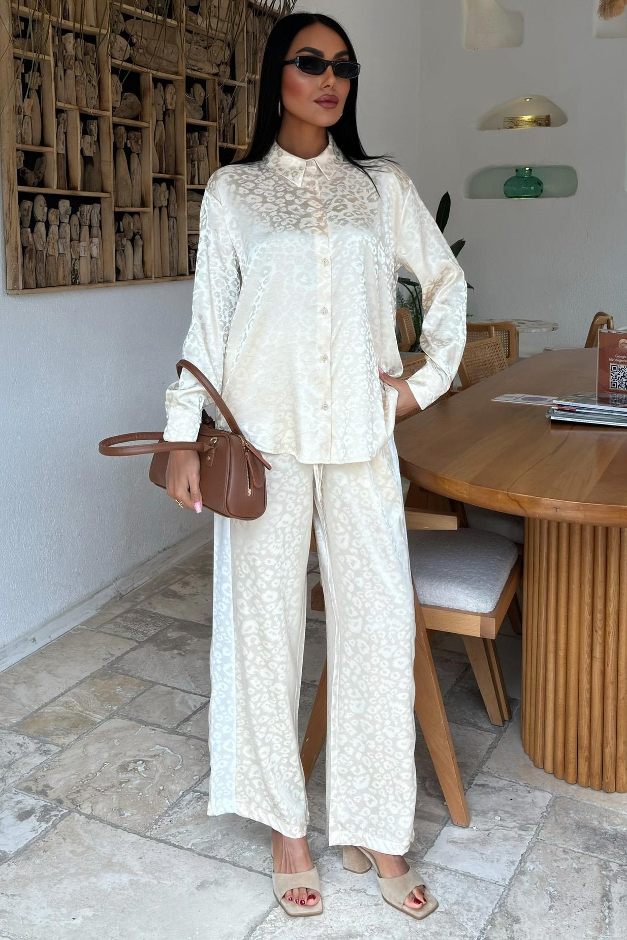 Garni Detail Jacquard Satin Suit White