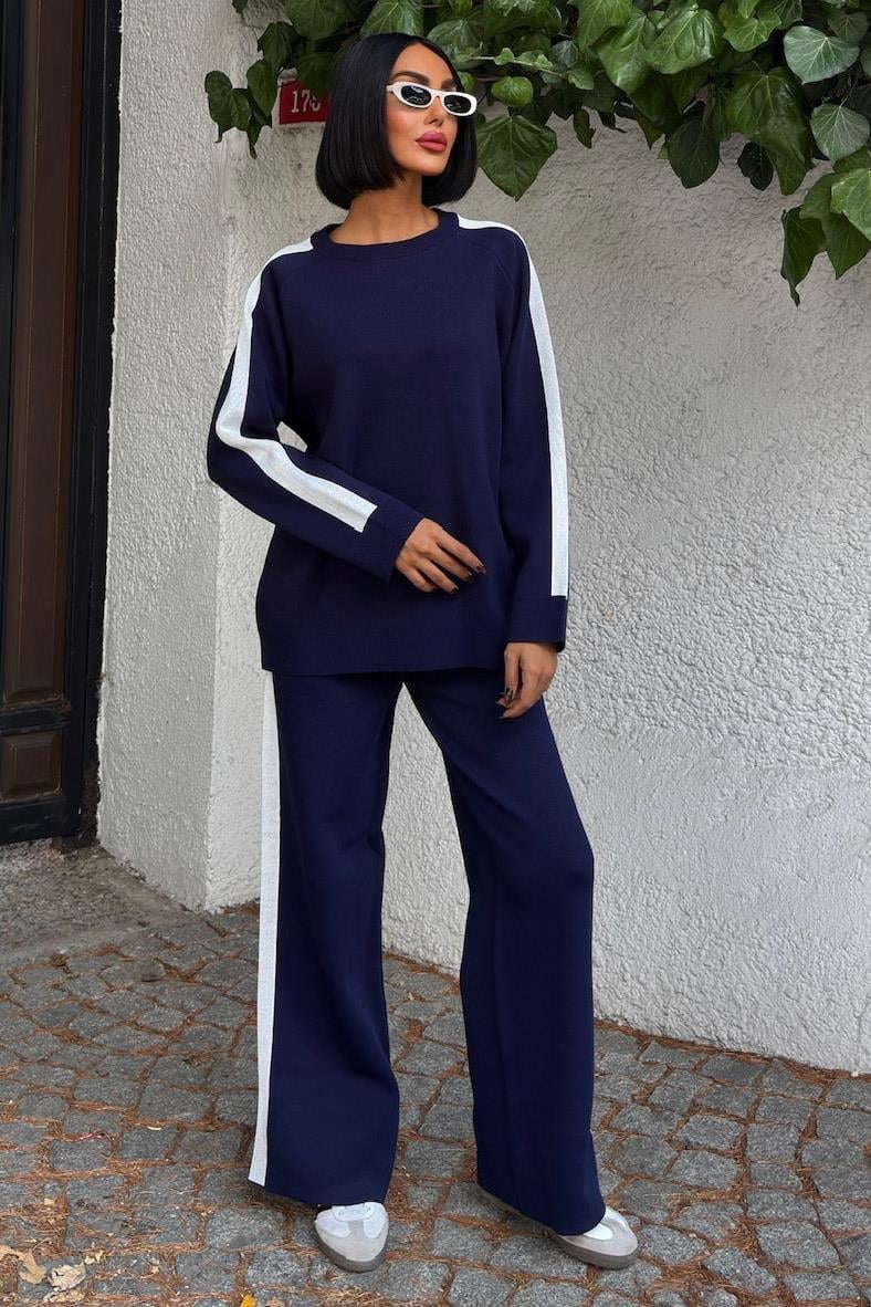 Comfortable Knitwear Set with Striped Edges Blue